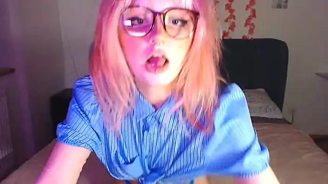 Snapshot of KimiSakura chatting on February 19, 2026, 7:32 pm KimiSakura online show from February 19, 2026, 7:32 pm