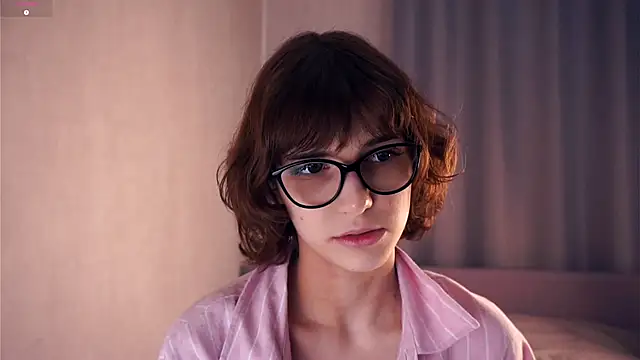 Snapshot of SibleyBurner chatting on November 28, 2025, 7:38 pm SibleyBurner online show from November 28, 2025, 7:38 pm