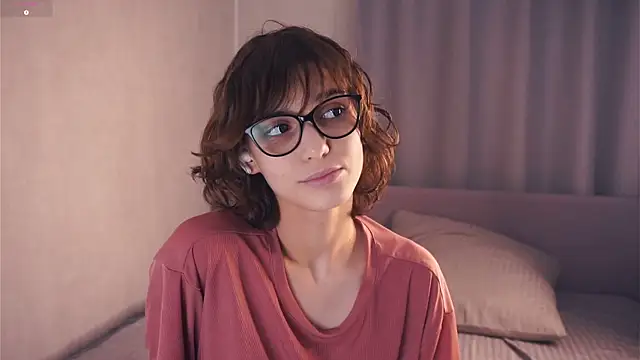 Snapshot of SibleyBurner chatting on December 19, 2025, 6:48 pm SibleyBurner online show from December 19, 2025, 6:48 pm