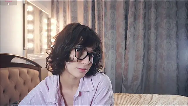 Snapshot of SibleyBurner chatting on January 14, 2026, 5:35 am SibleyBurner online show from January 14, 2026, 5:35 am