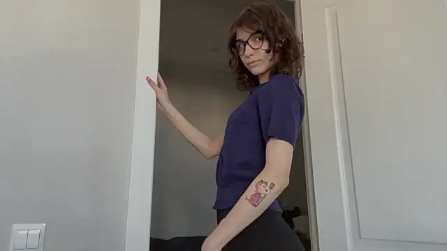 Snapshot of SibleyBurner chatting on April 15, 2026, 4:41 am SibleyBurner online show from April 15, 2026, 4:41 am