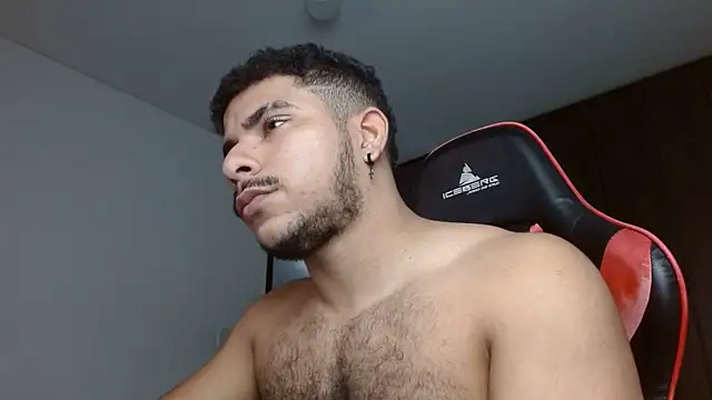 Javier Hot27 online show from March 4, 2026, 4:46 pm