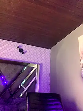 MichelleDiaz Pink online show from November 13, 2025, 4:33 am