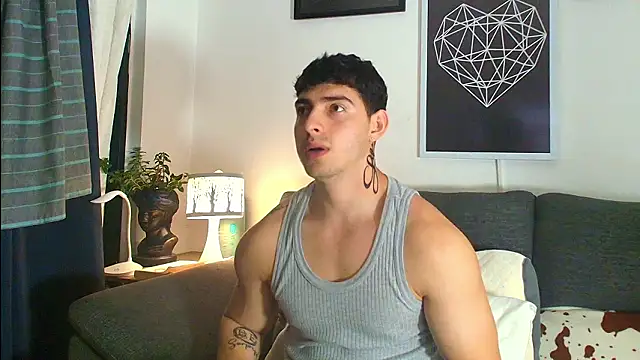 thomyafar online show from March 13, 2026, 2:51 am