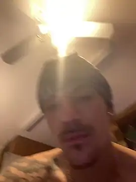 Polaroid White online show from November 3, 2025, 7:26 pm