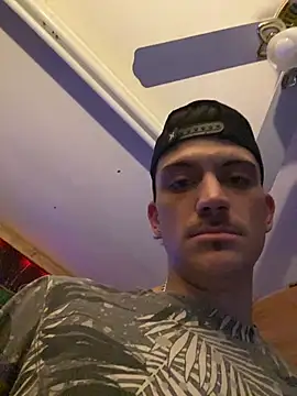 Polaroid White online show from November 7, 2025, 11:32 am