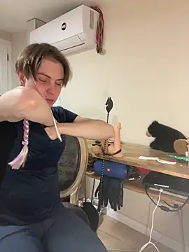 femboybandi online show from February 21, 2026, 12:22 am