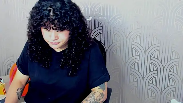 BloodyMaary  online show from February 26, 2025, 3:52 pm