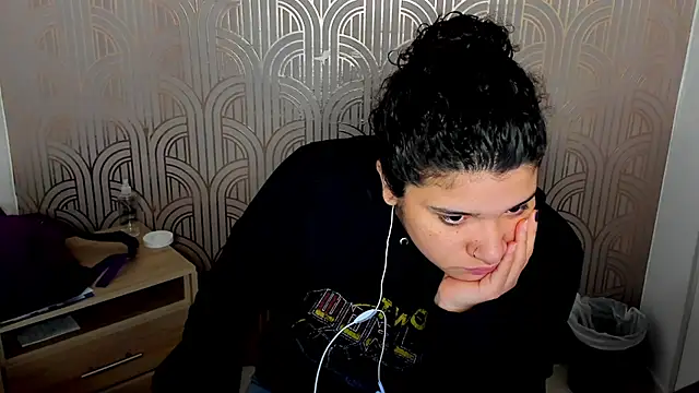 BloodyMaary  online show from February 28, 2025, 11:58 am