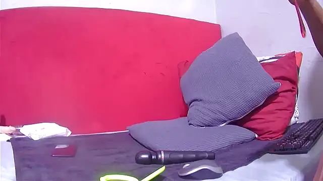 tasha97x online show from November 1, 2025, 5:42 am