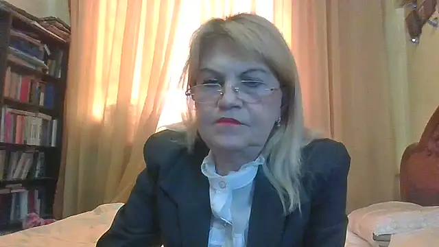 Snapshot of Heidi-Helga chatting on March 5, 2025, 10:11 am Heidi-Helga online show from March 5, 2025, 10:11 am