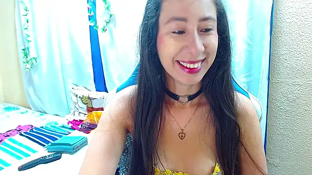 Gia leinn online show from October 7, 2025, 4:15 pm