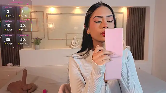 ChloeMoon9 online show from November 8, 2025, 11:21 am