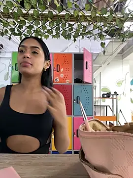 ChloeMoon9 online show from November 18, 2025, 11:14 am