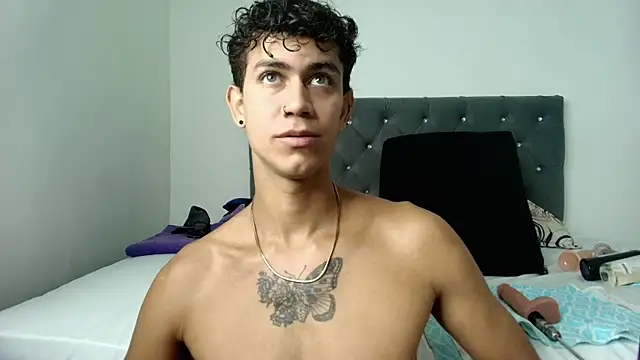 Snapshot of Maximiliano__Fire chatting on February 12, 2026, 7:09 pm Maximiliano Fire online show from February 12, 2026, 7:09 pm