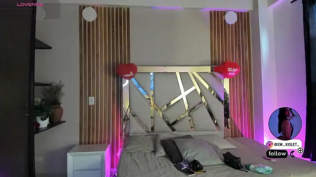 sweetviolet   online show from March 7, 2026, 12:35 pm