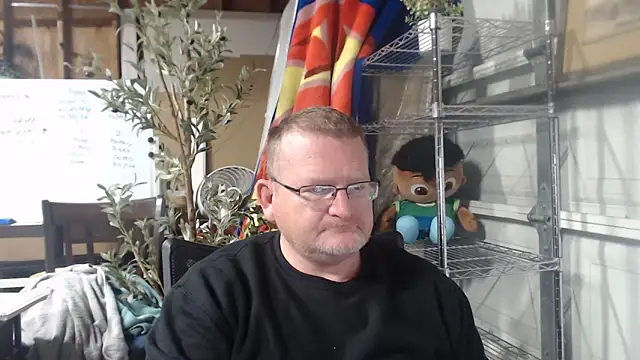 Randomoldguy615 online show from March 18, 2025, 12:16 am