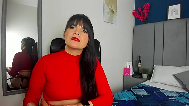 Snapshot of laura_hotties chatting on March 18, 2026, 1:36 pm laura hotties online show from March 18, 2026, 1:36 pm