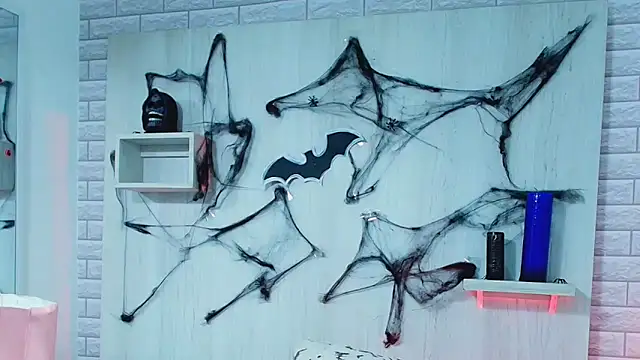 ZaraRousse online show from October 27, 2025, 1:42 am