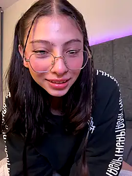 Snapshot of Dirty-Bunnyyy chatting on September 17, 2025, 6:26 am Dirty-Bunnyyy online show from September 17, 2025, 6:26 am