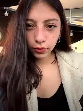 Snapshot of Dirty-Bunnyyy chatting on October 9, 2025, 10:19 pm Dirty-Bunnyyy online show from October 9, 2025, 10:19 pm