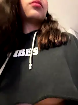 Snapshot of Dirty-Bunnyyy chatting on October 24, 2025, 6:32 am Dirty-Bunnyyy online show from October 24, 2025, 6:32 am