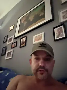 Snapshot of Gaybud chatting on September 13, 2025, 8:58 am Gaybud online show from September 13, 2025, 8:58 am