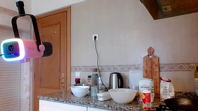 Della Ideal online show from February 27, 2025, 10:26 am