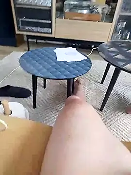 Snapshot of Davestco31 chatting on October 19, 2025, 12:39 pm Davestco31 online show from October 19, 2025, 12:39 pm