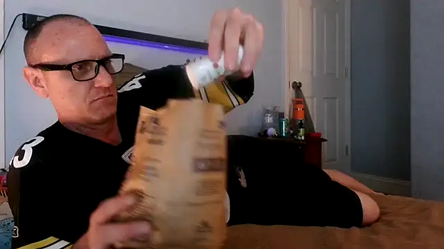 Snapshot of PornStro921 chatting on March 4, 2025, 5:11 am PornStro921 online show from March 4, 2025, 5:11 am