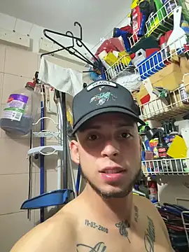 Cristopher1112 online show from February 26, 2026, 4:33 am