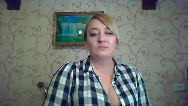 ArielXLoveresss online show from March 11, 2025, 7:58 am