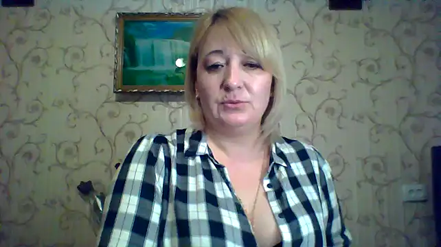 ArielXLoveresss online show from March 11, 2025, 9:59 pm