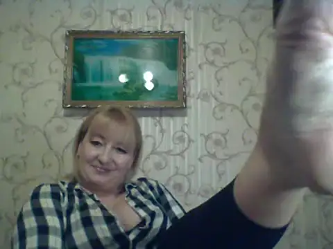 ArielXLoveresss online show from March 22, 2025, 6:03 pm