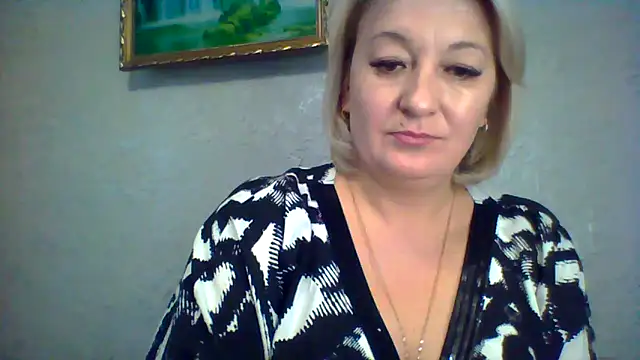 ArielXLoveresss online show from November 1, 2025, 6:48 am