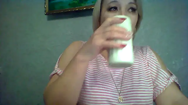 ArielXLoveresss online show from November 13, 2025, 5:50 am