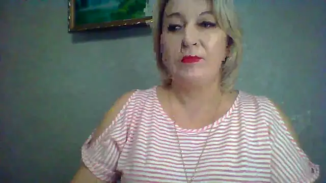 ArielXLoveresss online show from November 17, 2025, 6:41 am
