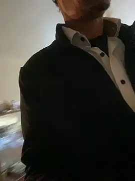 Snapshot of rogerdik76 chatting on April 4, 2026, 7:28 am rogerdik76 online show from April 4, 2026, 7:28 am