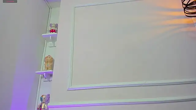 Snapshot of DaphneGlas chatting on March 21, 2025, 11:23 pm DaphneGlas online show from March 21, 2025, 11:23 pm