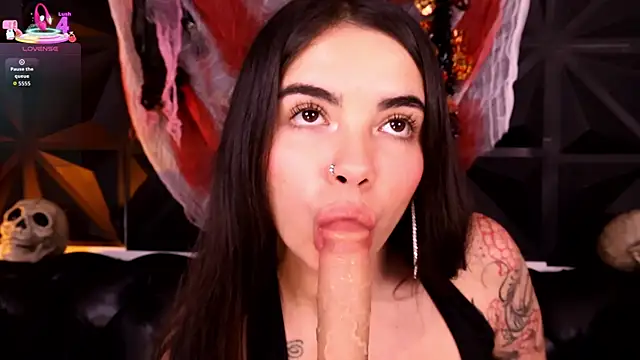 Snapshot of DaphneGlas chatting on October 16, 2025, 1:01 pm DaphneGlas online show from October 16, 2025, 1:01 pm