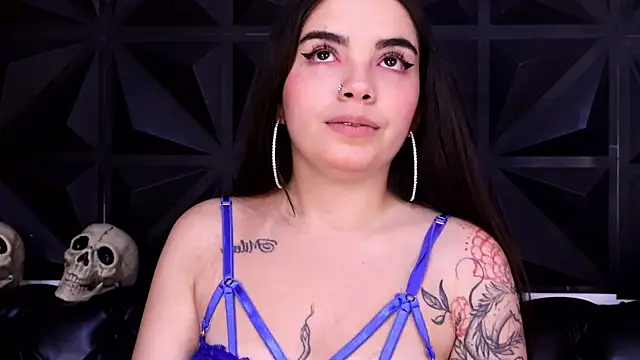 Snapshot of DaphneGlas chatting on October 21, 2025, 1:01 pm DaphneGlas online show from October 21, 2025, 1:01 pm