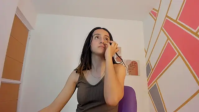 Snapshot of tiny_molly chatting on March 3, 2025, 5:39 pm tiny molly online show from March 3, 2025, 5:39 pm