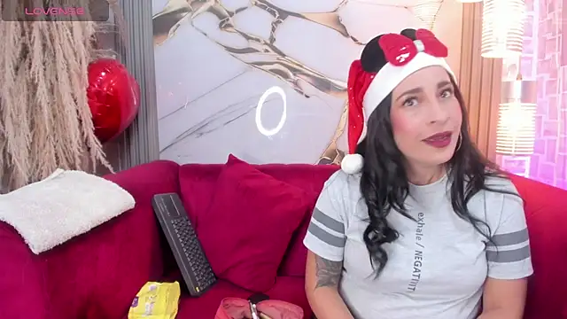 Bella williamss  online show from December 17, 2025, 7:42 pm