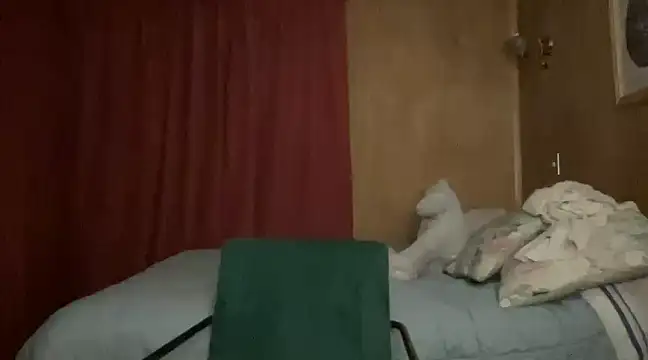 Snapshot of WhiteSnow09 chatting on March 9, 2025, 1:46 am WhiteSnow09 online show from March 9, 2025, 1:46 am