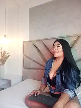 Snapshot of Sofiacortes1 chatting on March 4, 2025, 1:23 am Sofiacortes1 online show from March 4, 2025, 1:23 am