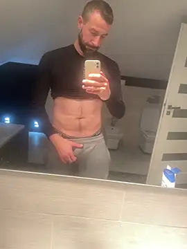 gryzoon online show from September 16, 2025, 8:54 pm