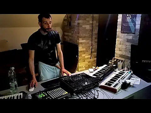 gryzoon online show from May 28, 2026, 12:52 am