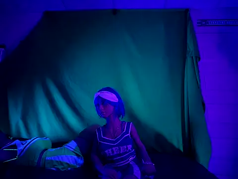 Snapshot of MickDollz chatting on March 22, 2025, 9:24 am MickDollz online show from March 22, 2025, 9:24 am