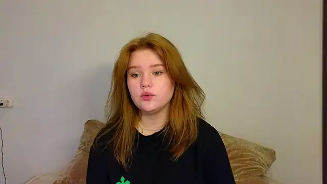 LaseyMoon online show from February 9, 2026, 9:57 am