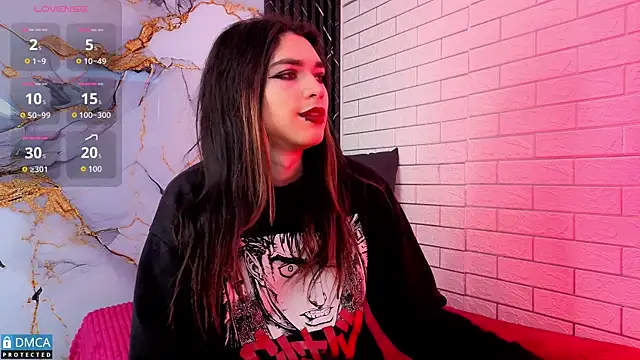 MaeveKuro online show from April 1, 2026, 3:07 am